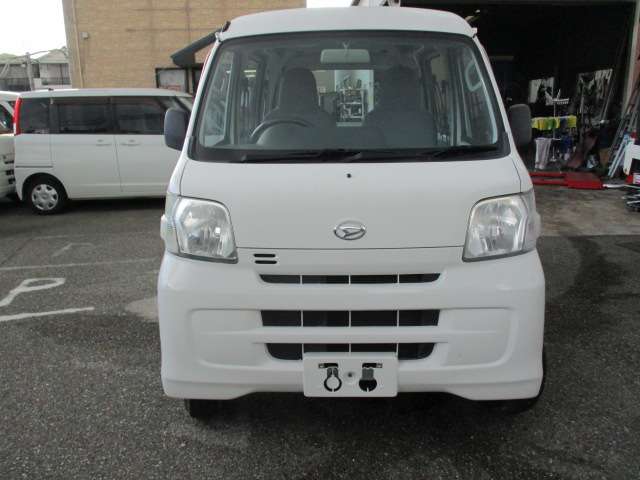 Daihatsu Hijet Cargo 2