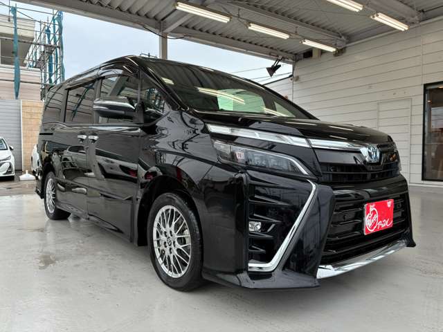 Toyota Voxy 9