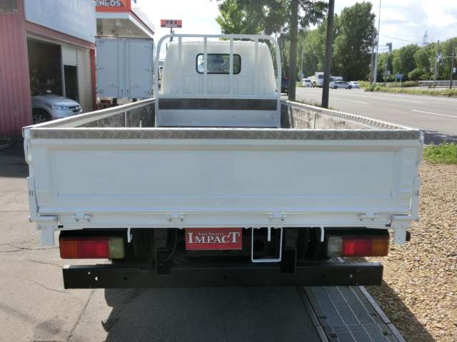 Hino Dutro 5