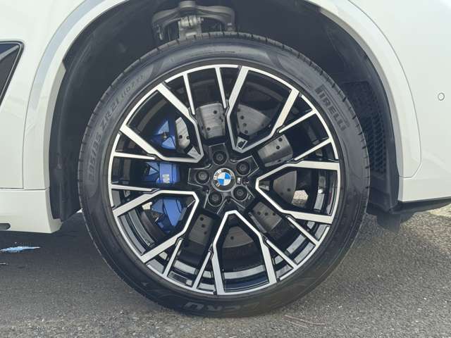 BMW X5 M 12