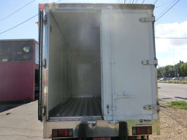 Isuzu Elf 11