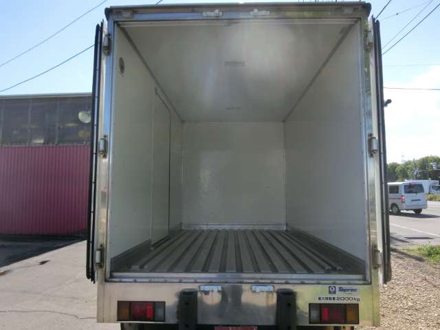 Isuzu Elf 12