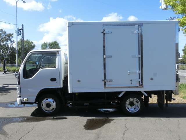 Isuzu Elf 3