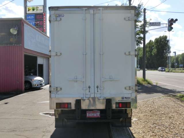 Isuzu Elf 5