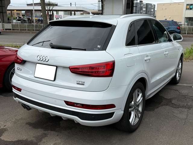 Audi Q3 6
