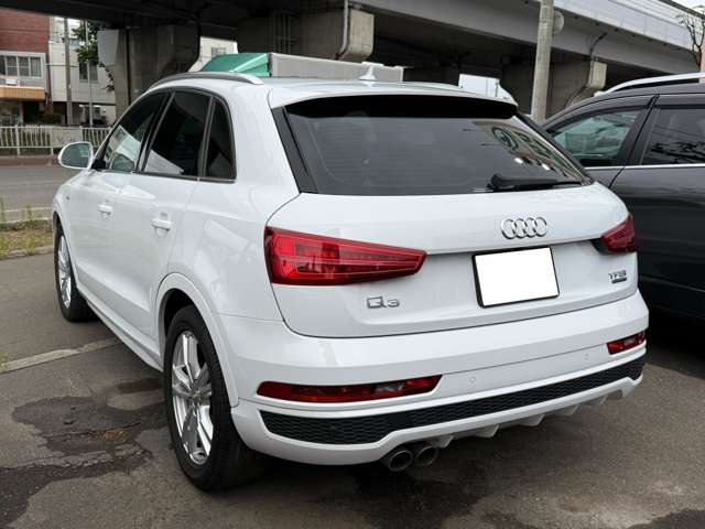 Audi Q3 8