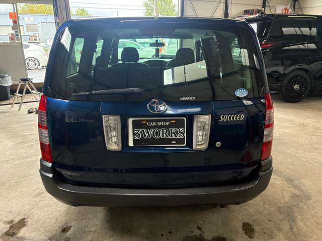Toyota Succeed Van 9