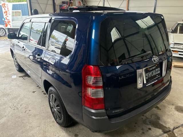 Toyota Succeed Van 10