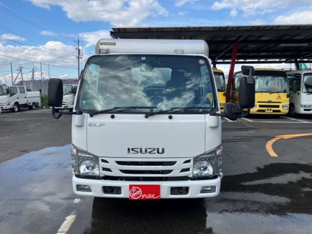 Isuzu Elf 4