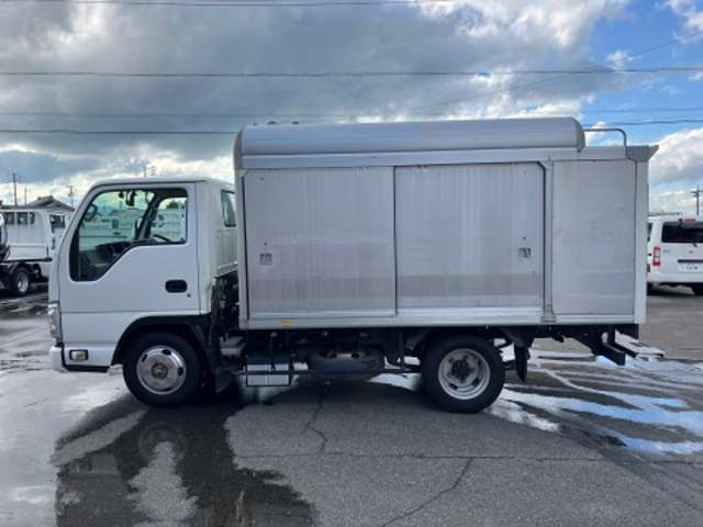 Isuzu Elf 6