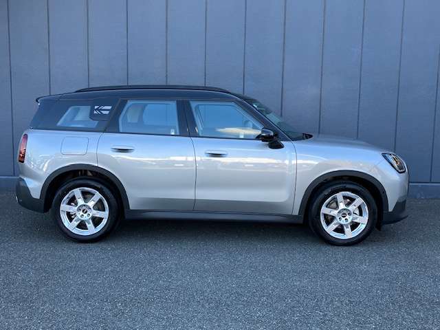 MINI Countryman 4