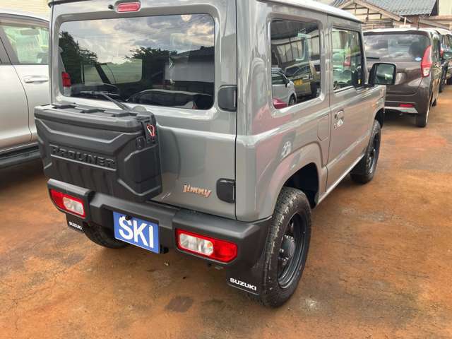 Suzuki Jimny 3