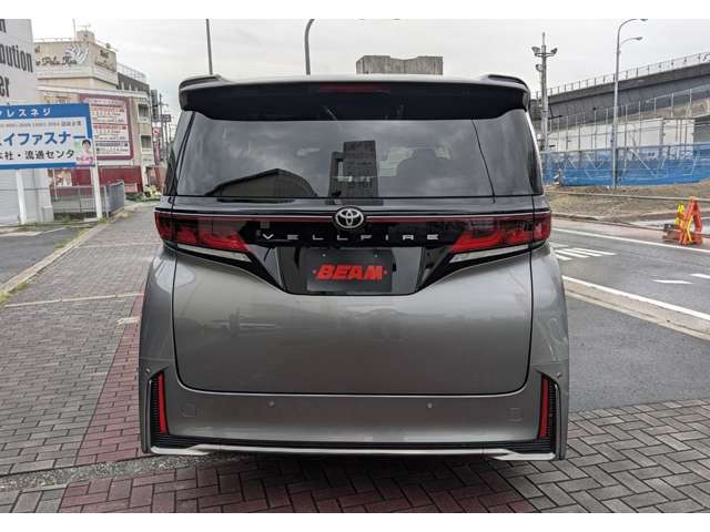Toyota Vellfire 12