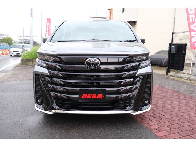 Toyota Vellfire 4