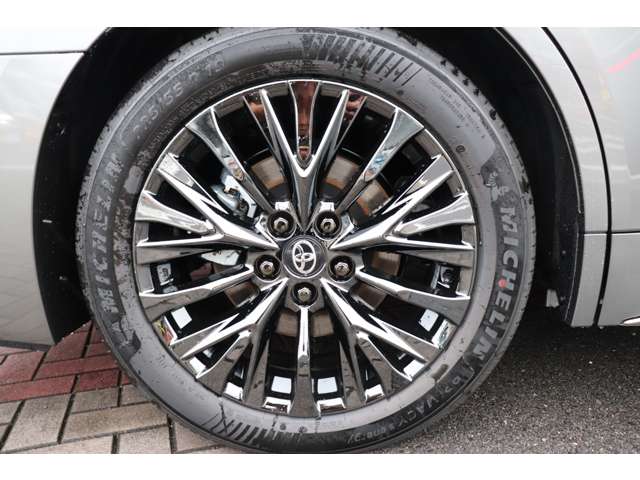 Toyota Vellfire 8