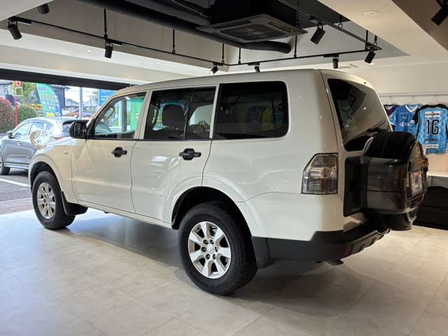 Mitsubishi Pajero 11