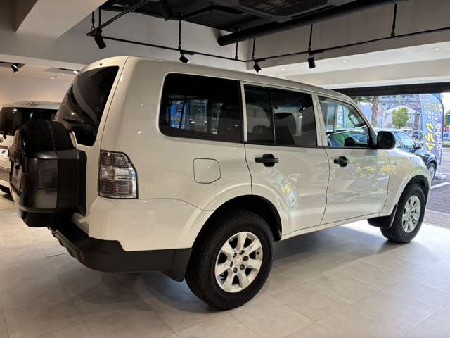 Mitsubishi Pajero 12