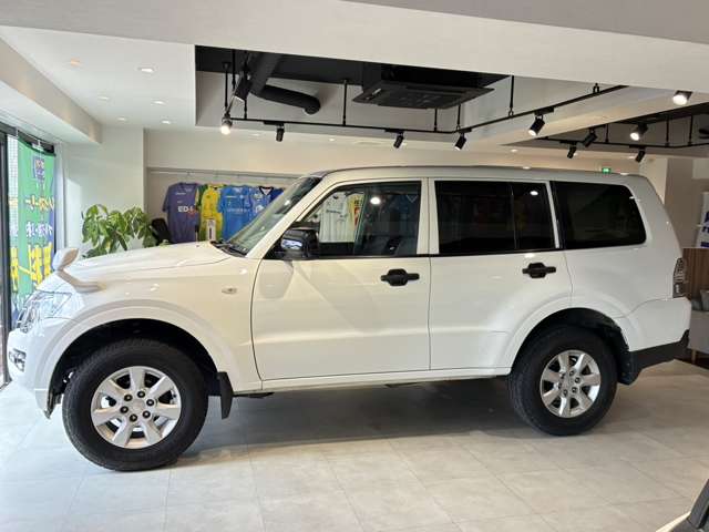 Mitsubishi Pajero 9