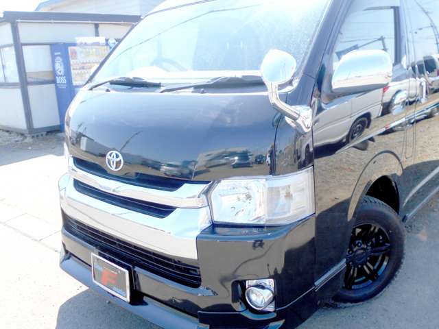 Toyota Regius Ace 2