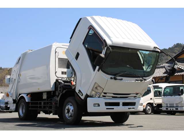 Isuzu Forward 11