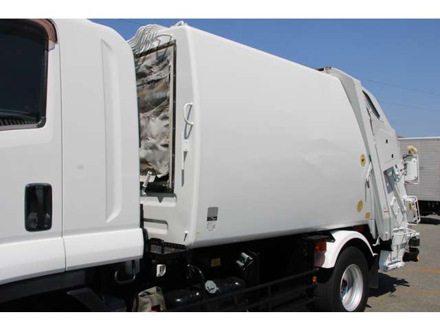 Isuzu Forward 12