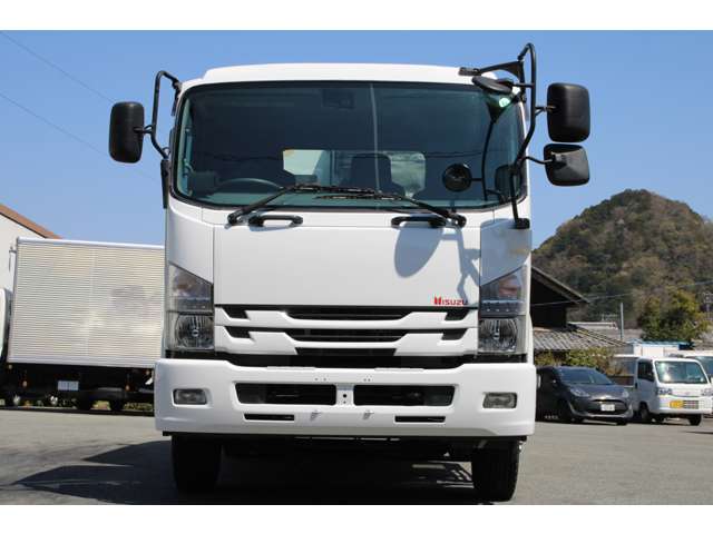Isuzu Forward 2