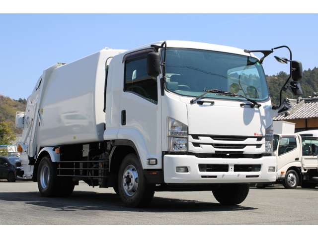 Isuzu Forward 3