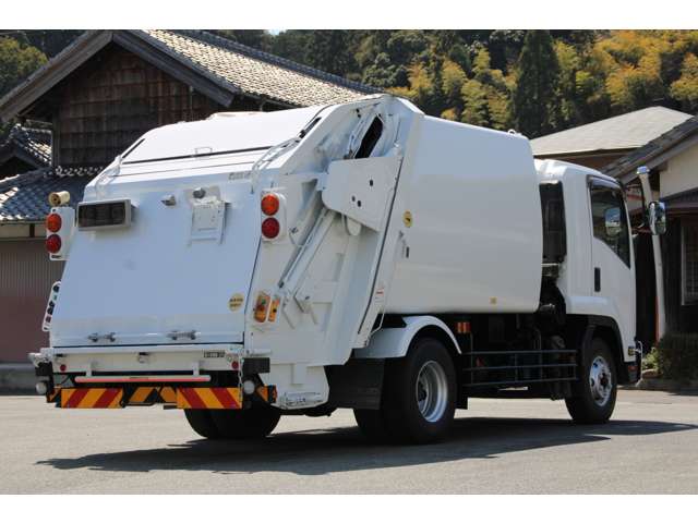 Isuzu Forward 6