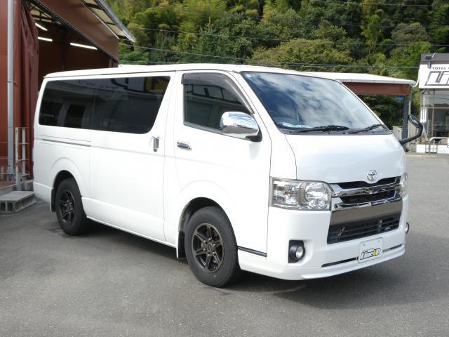 Toyota Hiace Van 5
