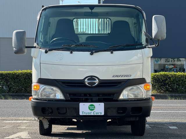 Hino Dutro 12