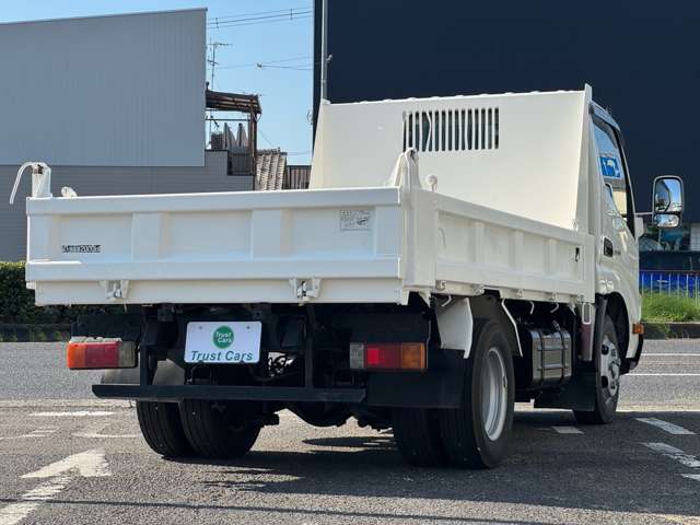 Hino Dutro 2