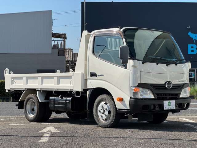 Hino Dutro 4