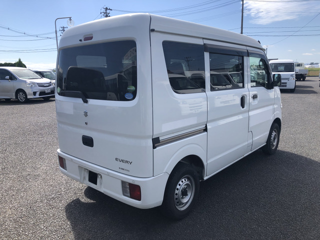 Suzuki Every 7
