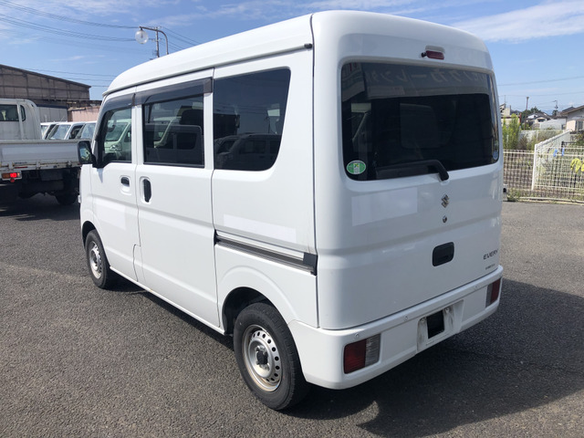 Suzuki Every 8