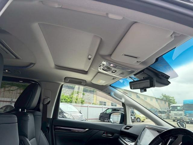 Toyota Alphard 11