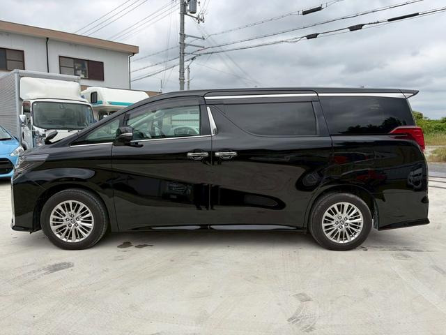 Toyota Alphard 5