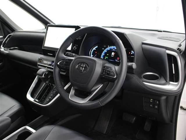 Toyota Noah 6