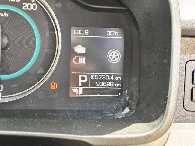 Suzuki Ignis 12