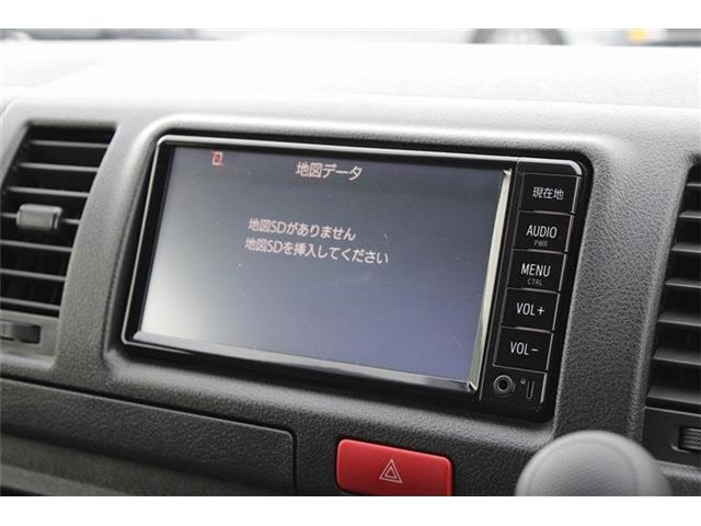 Toyota Hiace Van 4