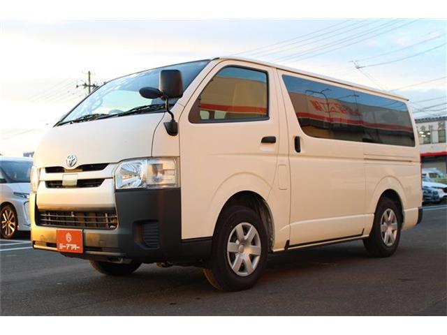 Toyota Hiace Van 10