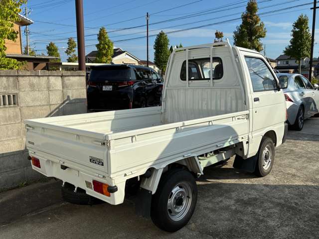 Daihatsu Hijet Pickup 4