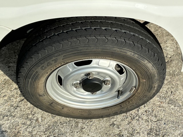 Daihatsu Hijet Pickup 5