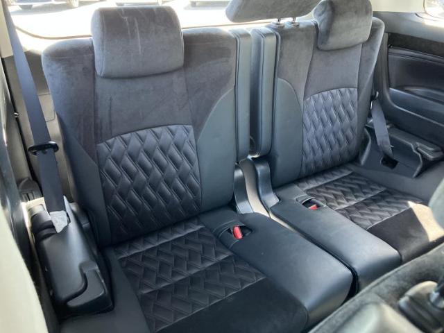 Toyota Vellfire 8