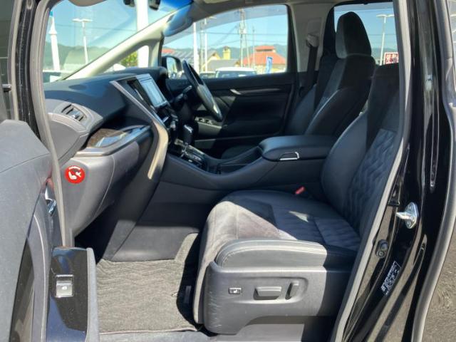 Toyota Vellfire 9