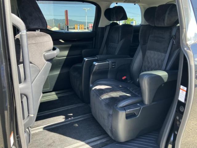 Toyota Vellfire 10