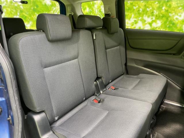Toyota Sienta 7