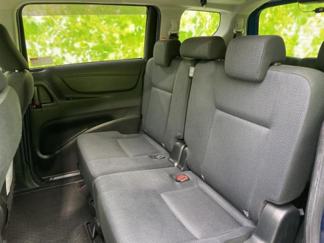 Toyota Sienta 10