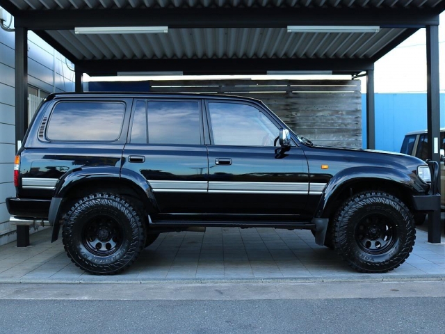 Toyota Land Cruiser 80 11