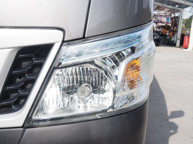 Nissan NV350 Caravan 12