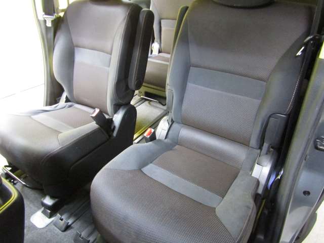 Nissan Serena 6
